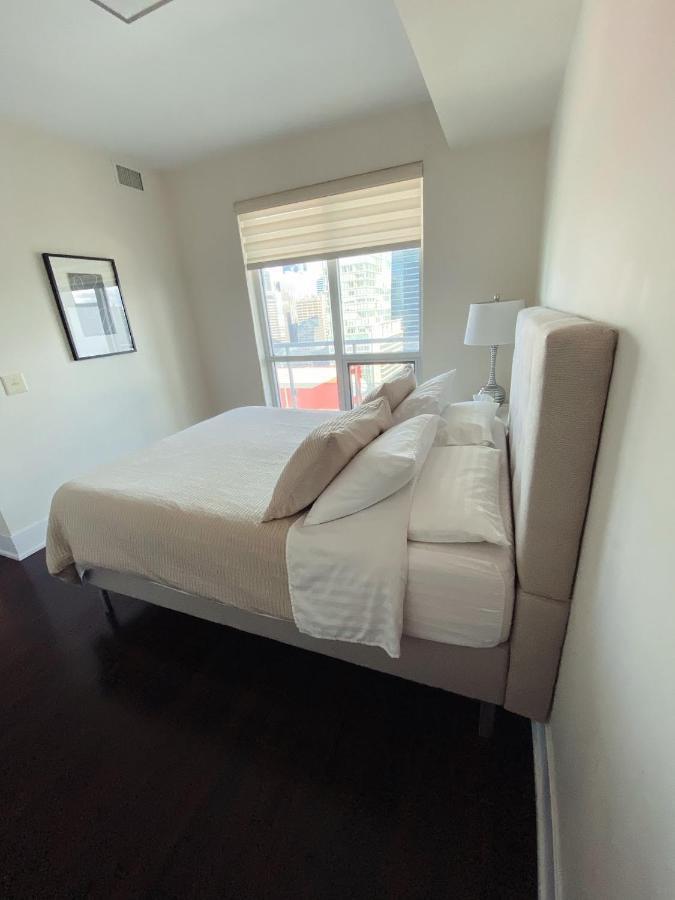 Luxury Condo On Cn Tower Toronto Kültér fotó
